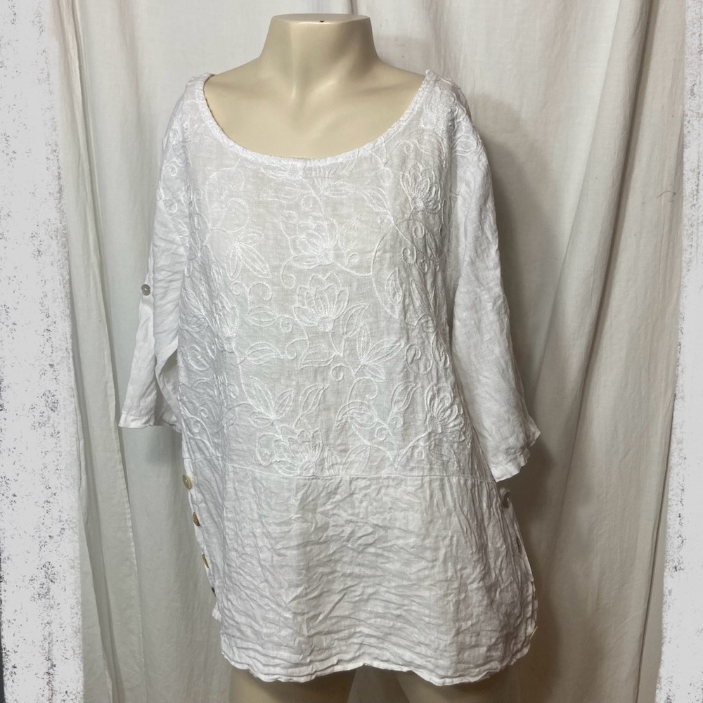 Women’s Lungo L’Arno white linen tab sleeve blouse shirt large embroidered
